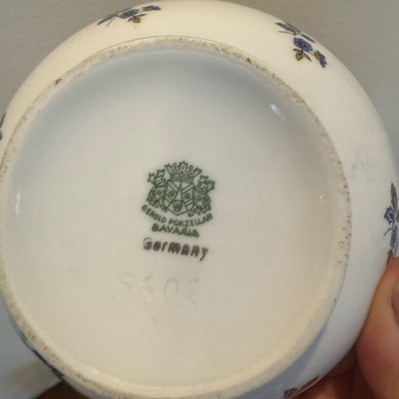 Gerold Porzellan Bavaria Elegant White and Gold Floral Trinket Box / Sugar Bowl - Picture 11 of 11